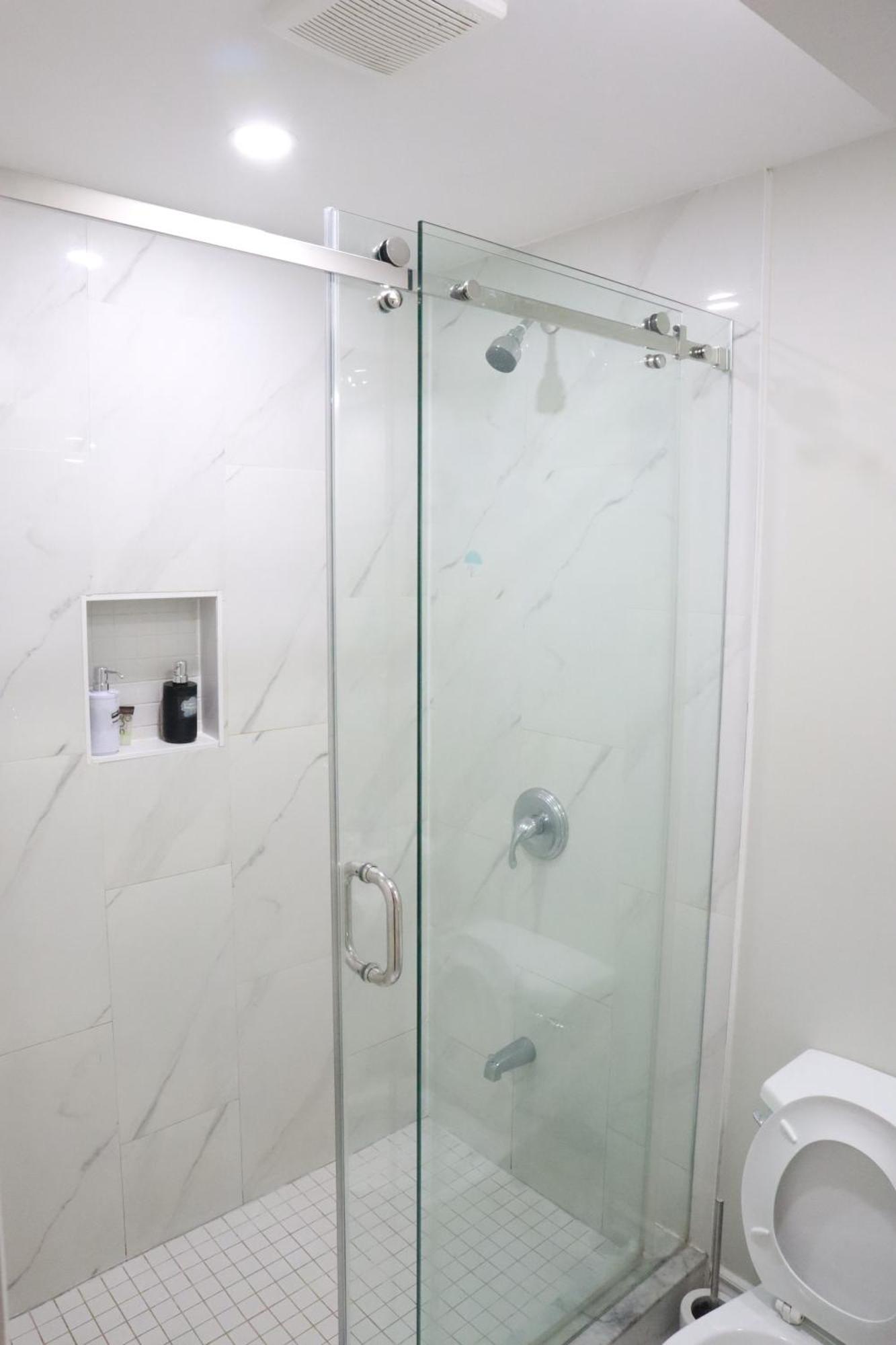 Stunning Furnished 2Bedroom/2Washroom Apartment Brampton Exterior foto